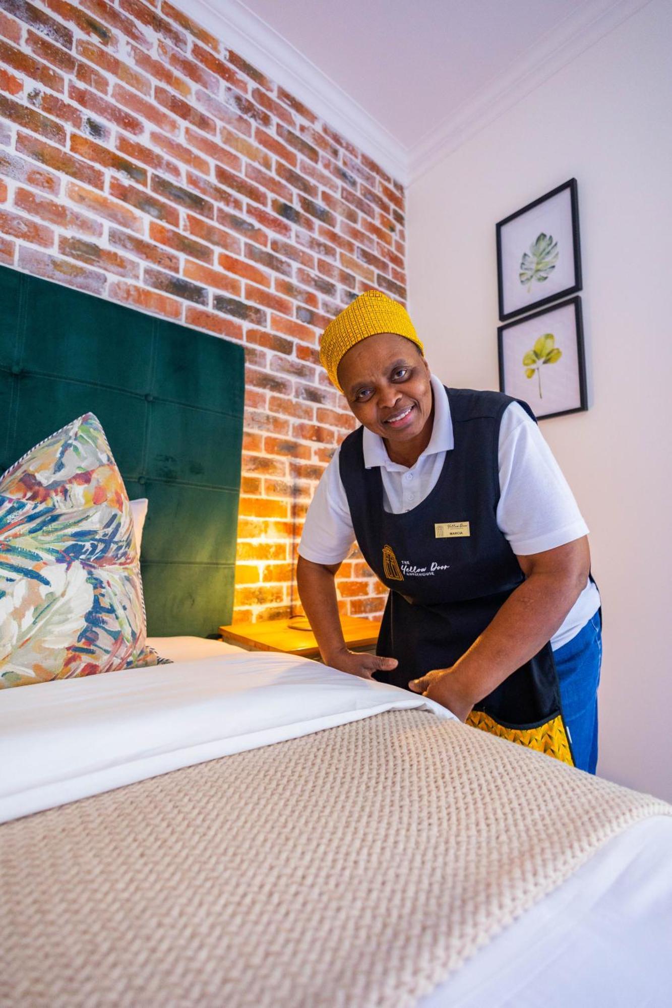 The Yellow Door Guesthouse East London Eksteriør billede